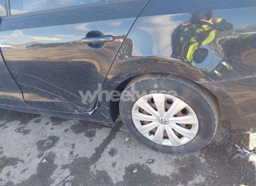 Photo 12 of 2014 Volkswagen Jetta 2.0L S (VIN 3VW2K7AJXEM404766)