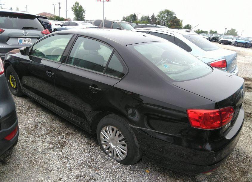 Photo 3 of 2014 Volkswagen Jetta 2.0L S (VIN 3VW2K7AJXEM434835)