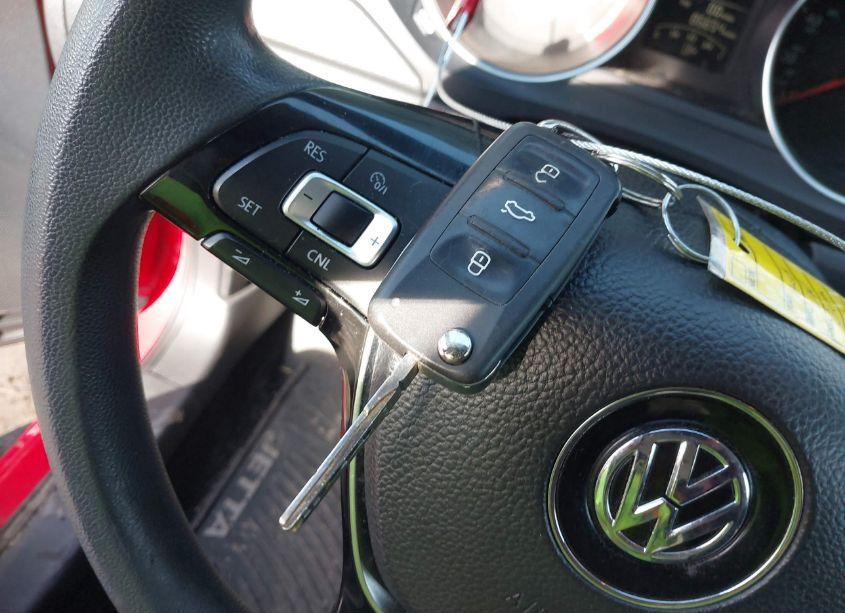 Photo 11 of 2015 Volkswagen Jetta 2.0L S (VIN 3VW2K7AJXFM203807)