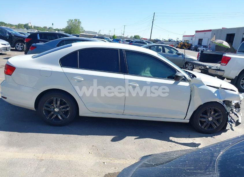 Photo 13 of 2015 Volkswagen Jetta 2.0L S (VIN 3VW2K7AJXFM224608)