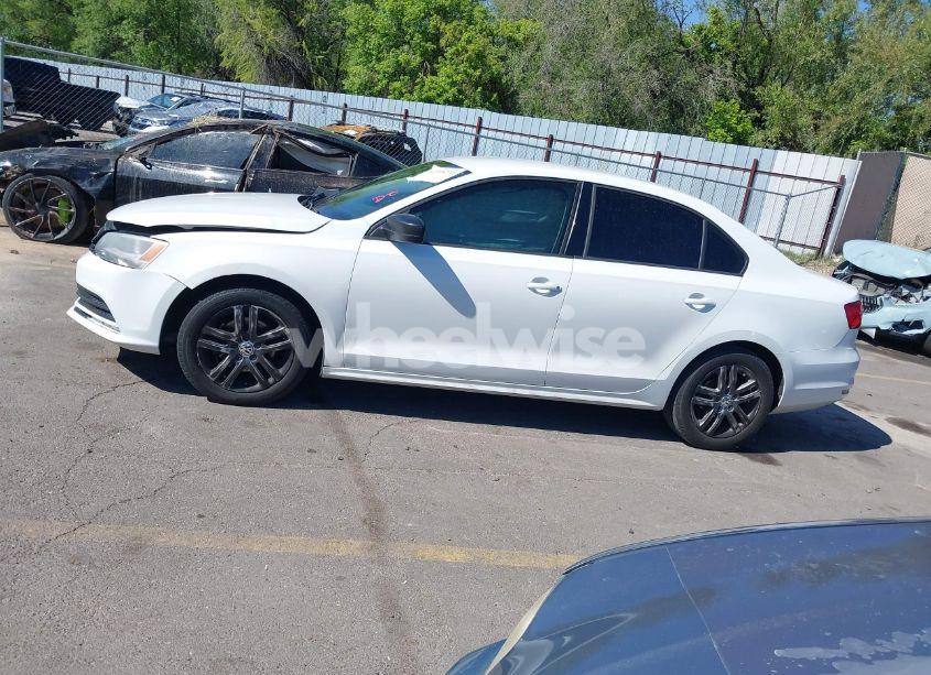 Photo 14 of 2015 Volkswagen Jetta 2.0L S (VIN 3VW2K7AJXFM224608)