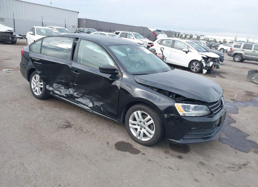 2015 Volkswagen Jetta 2.0L S (VIN 3VW2K7AJXFM226939) main photo