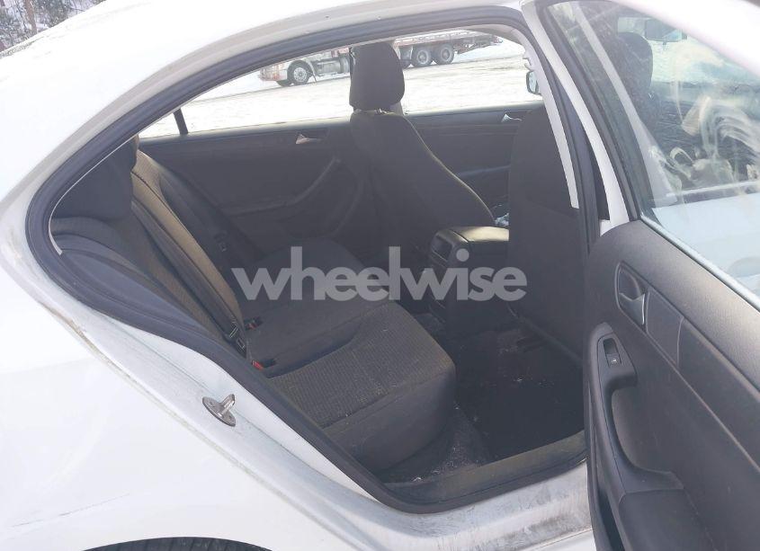 Photo 8 of 2015 Volkswagen Jetta 2.0L S (VIN 3VW2K7AJXFM254756)