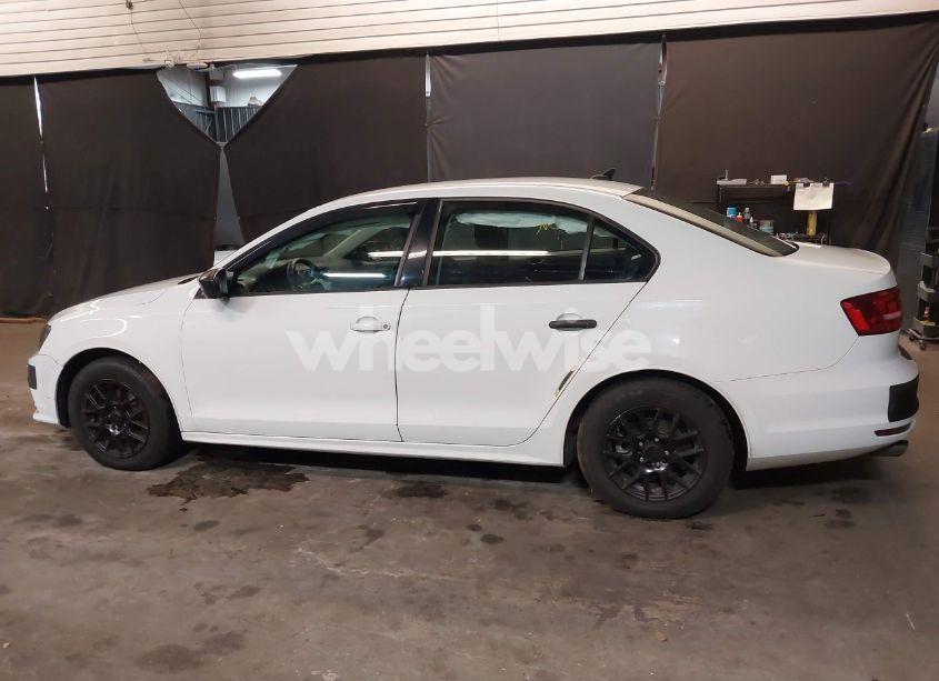 Photo 14 of 2015 Volkswagen Jetta 2.0L S (VIN 3VW2K7AJXFM304989)