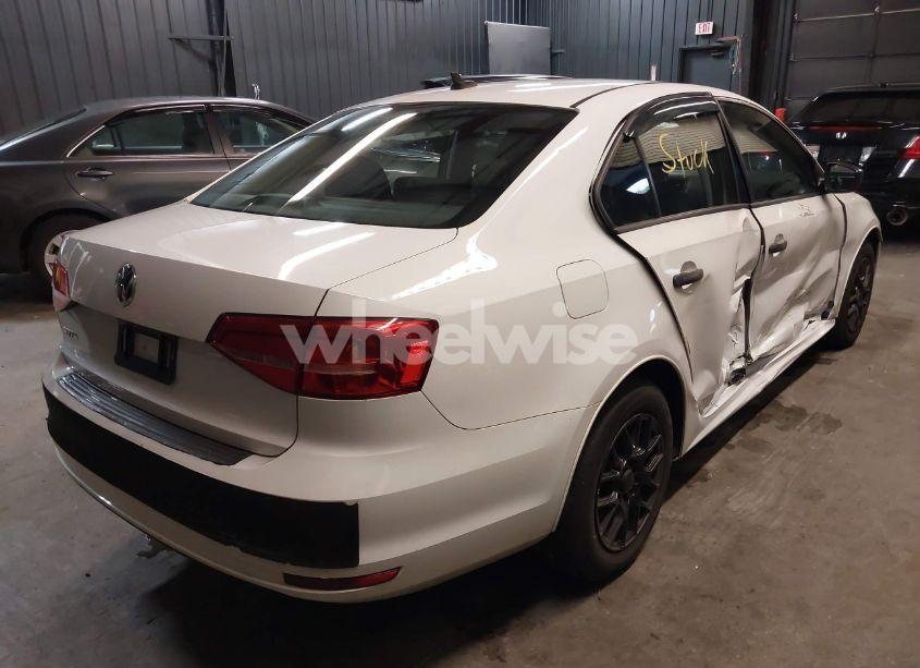 Photo 4 of 2015 Volkswagen Jetta 2.0L S (VIN 3VW2K7AJXFM304989)