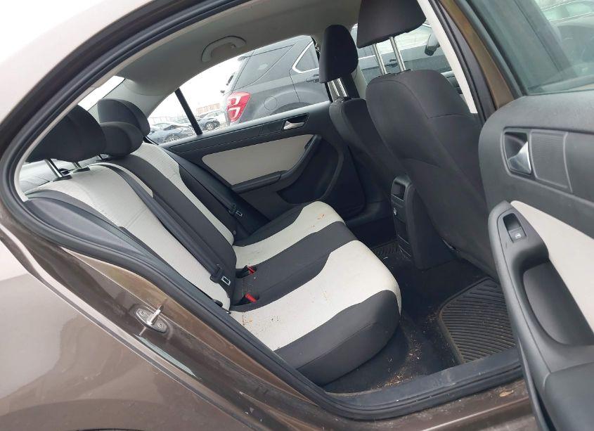 Photo 8 of 2015 Volkswagen Jetta 2.0L S (VIN 3VW2K7AJXFM401593)