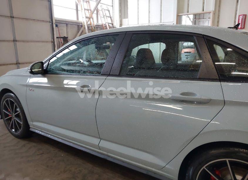 Photo 14 of 2025 Volkswagen Jetta GLI 2.0T AUTOBAHN (VIN 3VW2T7BUXSM033304)