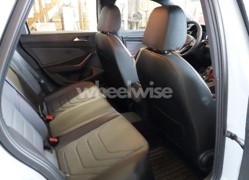 Photo 8 of 2025 Volkswagen Jetta GLI 2.0T AUTOBAHN (VIN 3VW2T7BUXSM033304)