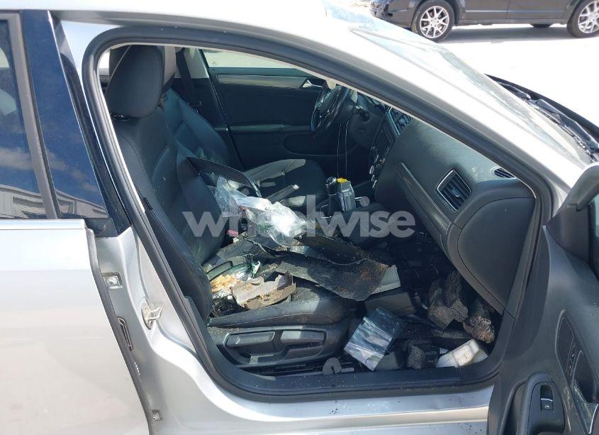 Photo 5 of 2015 Volkswagen Jetta 2.0L TDI SE (VIN 3VW3A7AJ0FM274845)