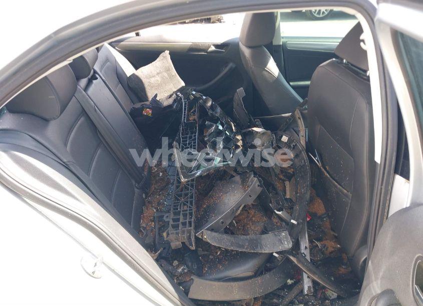 Photo 8 of 2015 Volkswagen Jetta 2.0L TDI SE (VIN 3VW3A7AJ0FM274845)