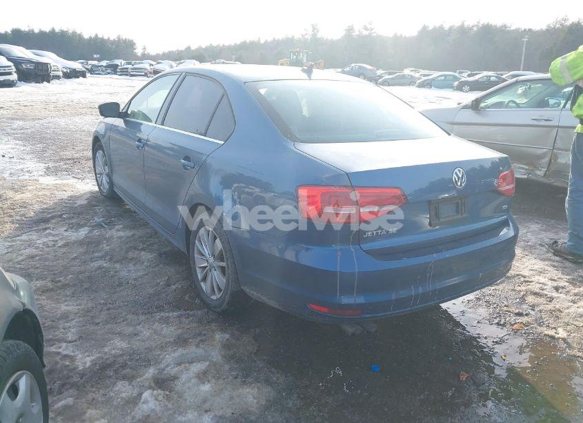 Photo 3 of 2015 Volkswagen Jetta 2.0L TDI SE (VIN 3VW3A7AJ0FM293878)