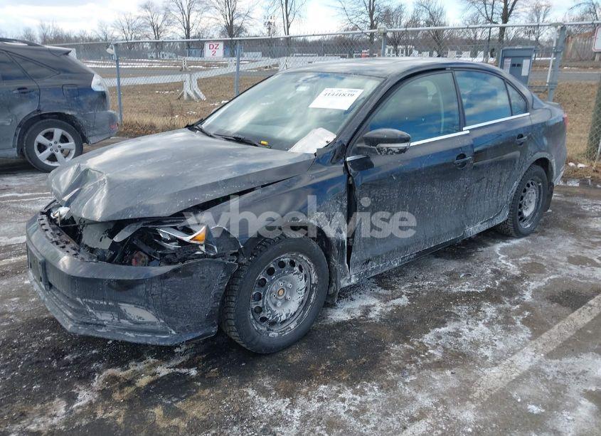 Photo 2 of 2015 Volkswagen Jetta 2.0L TDI SEL (VIN 3VW3A7AJ5FM240819)