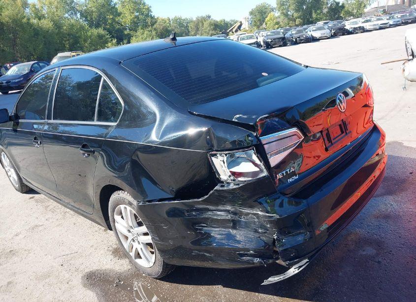 Photo 6 of 2015 Volkswagen Jetta 2.0L TDI S (VIN 3VW3A7AJ8FM241639)