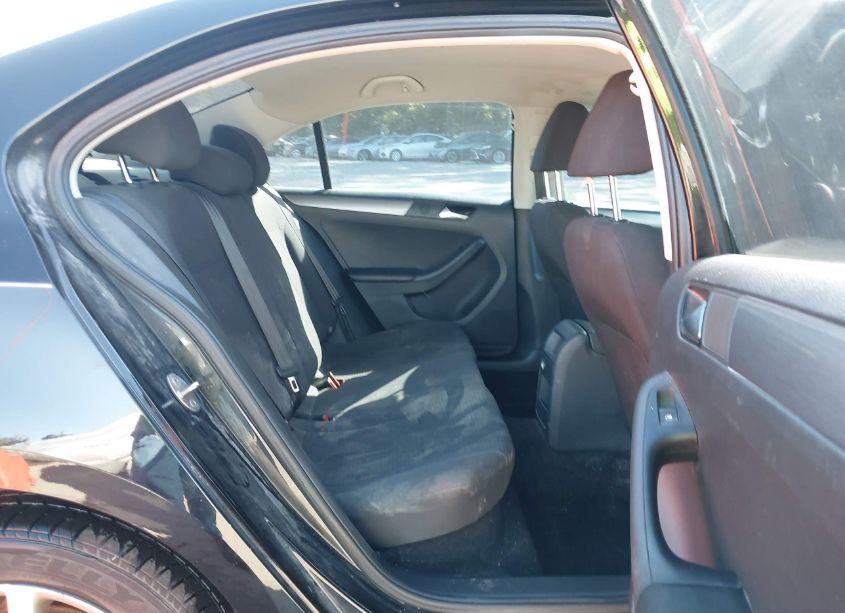 Photo 8 of 2015 Volkswagen Jetta 2.0L TDI S (VIN 3VW3A7AJ8FM241639)