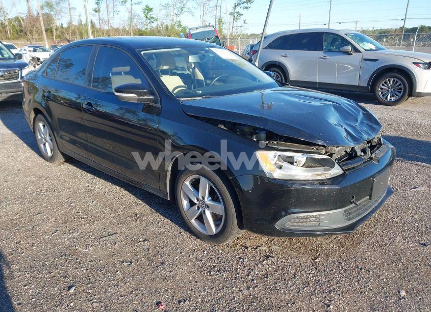 2012 Volkswagen Jetta 2.0L TDI (VIN 3VW3L7AJ0CM409148) main photo