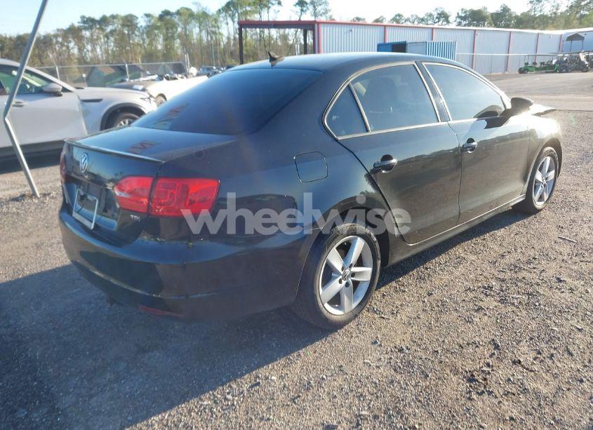 Photo 4 of 2012 Volkswagen Jetta 2.0L TDI (VIN 3VW3L7AJ0CM409148)