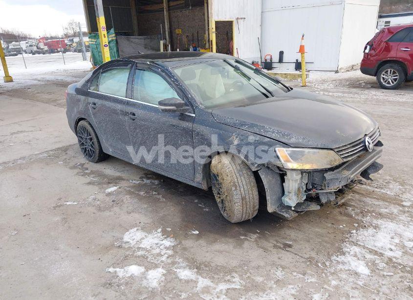 2014 Volkswagen Jetta 2.0L TDI (VIN 3VW3L7AJ0EM303737) main photo