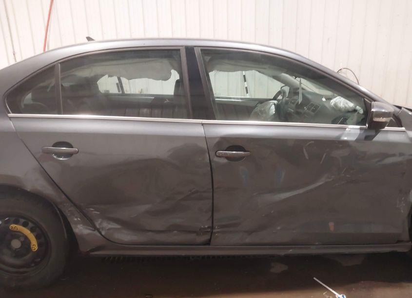 Photo 13 of 2012 Volkswagen Jetta 2.0L TDI (VIN 3VW3L7AJ1CM043328)