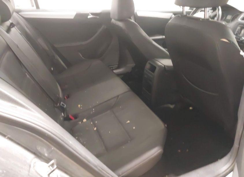 Photo 8 of 2012 Volkswagen Jetta 2.0L TDI (VIN 3VW3L7AJ1CM043328)