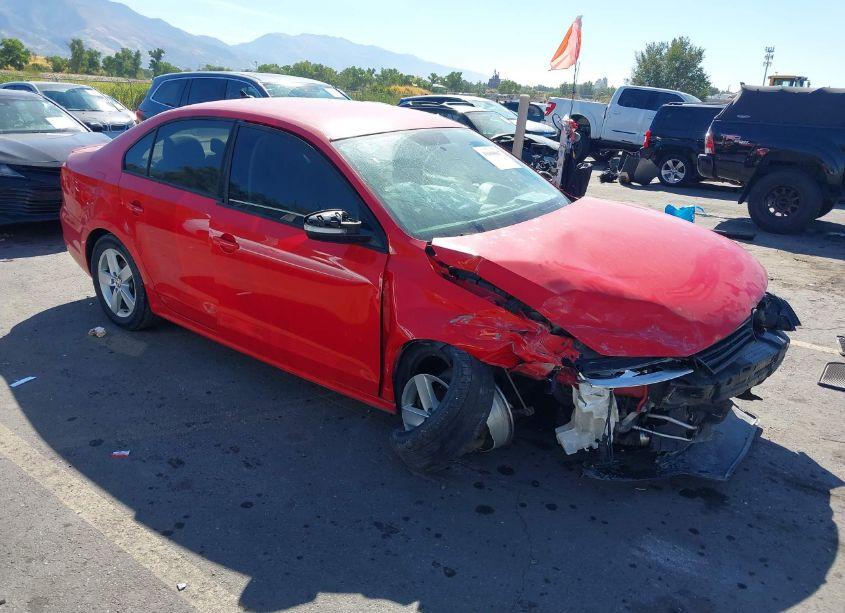 2012 Volkswagen Jetta 2.0L TDI (VIN 3VW3L7AJ1CM082095) main photo