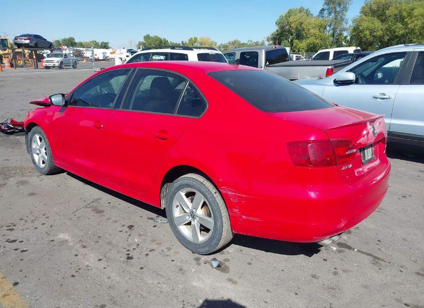 Photo 3 of 2012 Volkswagen Jetta 2.0L TDI (VIN 3VW3L7AJ1CM082095)