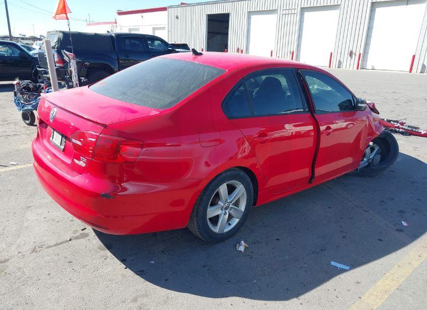 Photo 4 of 2012 Volkswagen Jetta 2.0L TDI (VIN 3VW3L7AJ1CM082095)