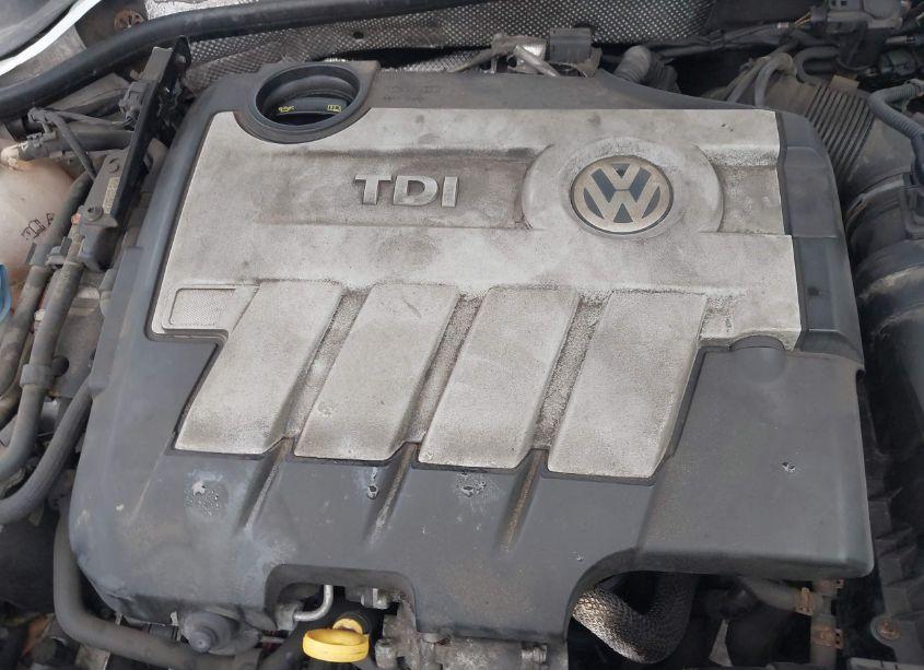 Photo 6 of 2014 Volkswagen Jetta 2.0L TDI (VIN 3VW3L7AJ1EM425801)