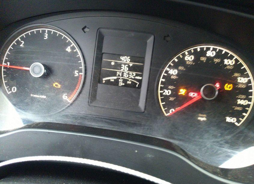 Photo 7 of 2011 Volkswagen Jetta 2.0L TDI (VIN 3VW3L7AJ2BM105107)