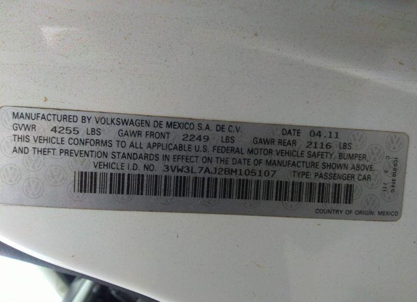 Photo 9 of 2011 Volkswagen Jetta 2.0L TDI (VIN 3VW3L7AJ2BM105107)