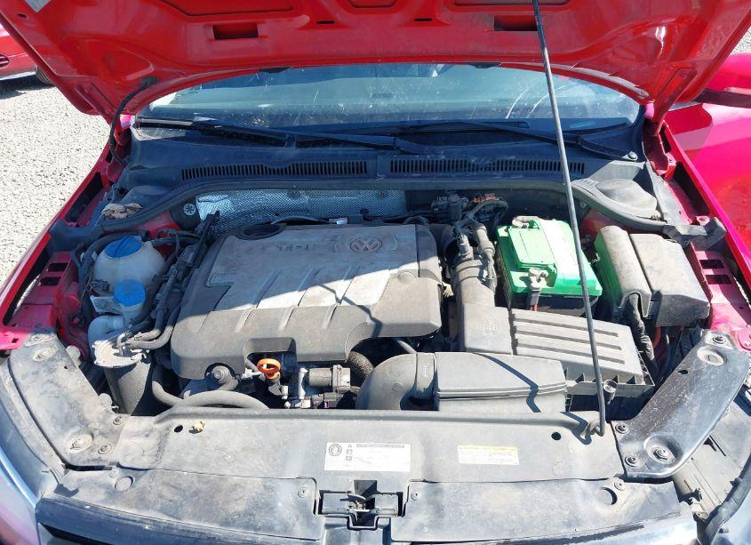 Photo 10 of 2014 Volkswagen Jetta 2.0L TDI (VIN 3VW3L7AJ2EM354866)