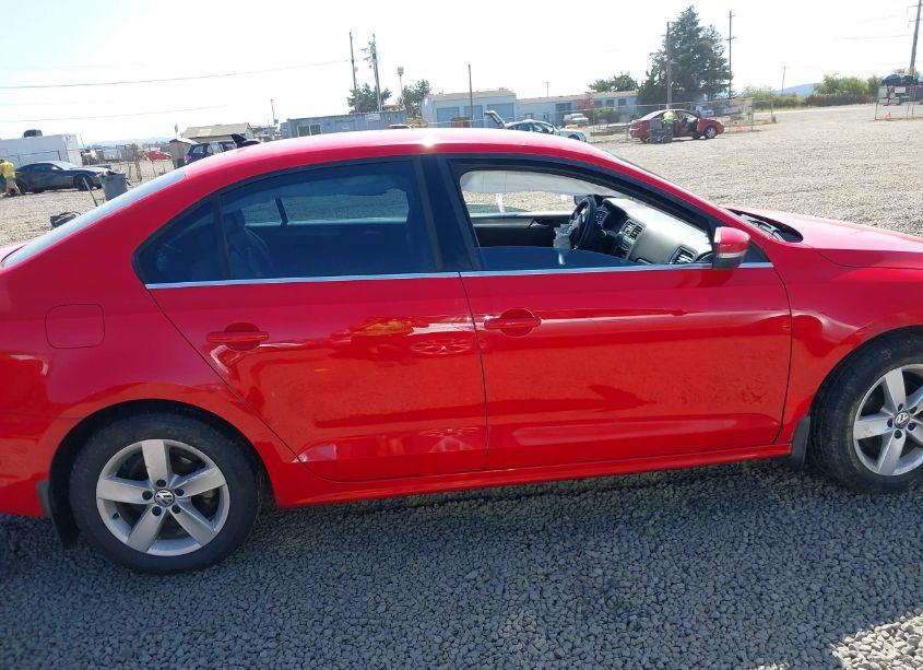 Photo 13 of 2014 Volkswagen Jetta 2.0L TDI (VIN 3VW3L7AJ2EM354866)