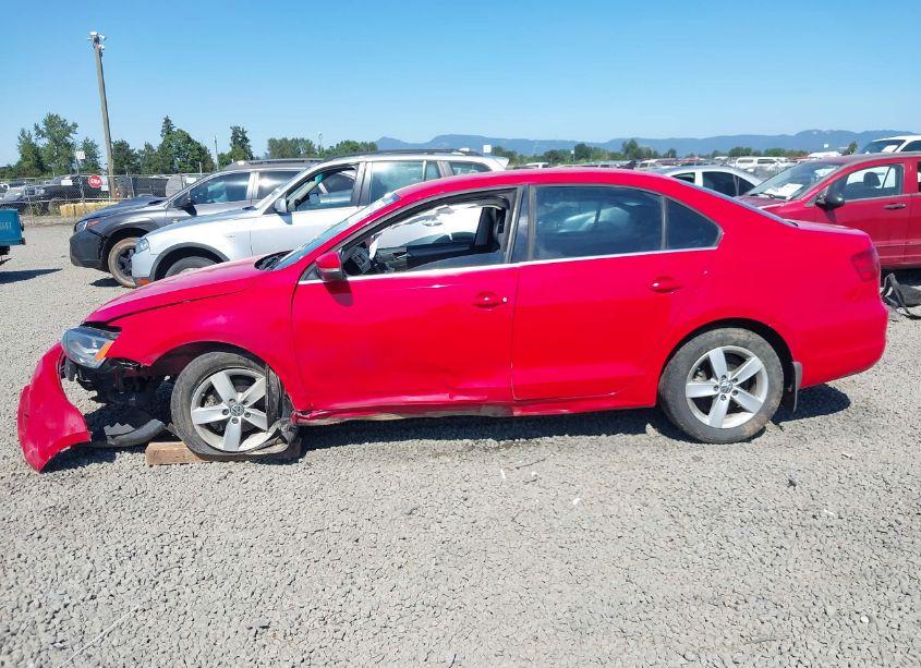 Photo 14 of 2014 Volkswagen Jetta 2.0L TDI (VIN 3VW3L7AJ2EM354866)