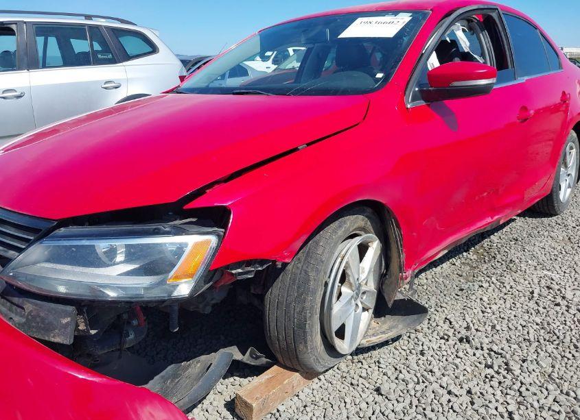 Photo 6 of 2014 Volkswagen Jetta 2.0L TDI (VIN 3VW3L7AJ2EM354866)