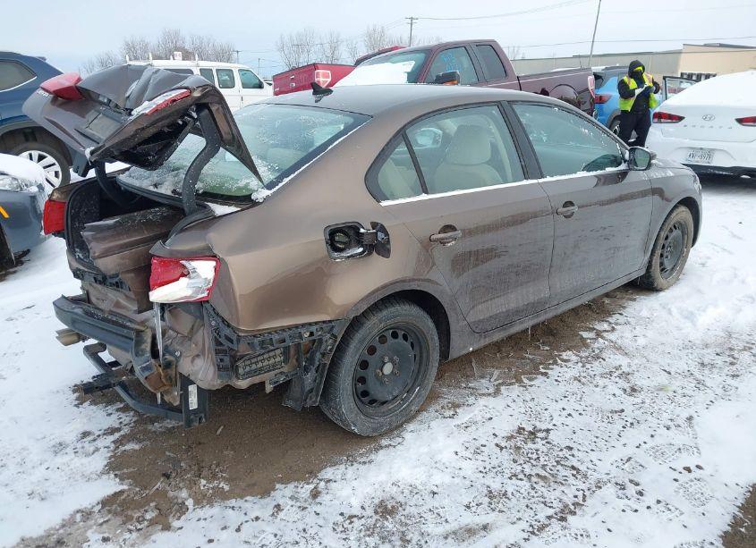 Photo 4 of 2013 Volkswagen Jetta 2.0L TDI (VIN 3VW3L7AJ3DM286771)