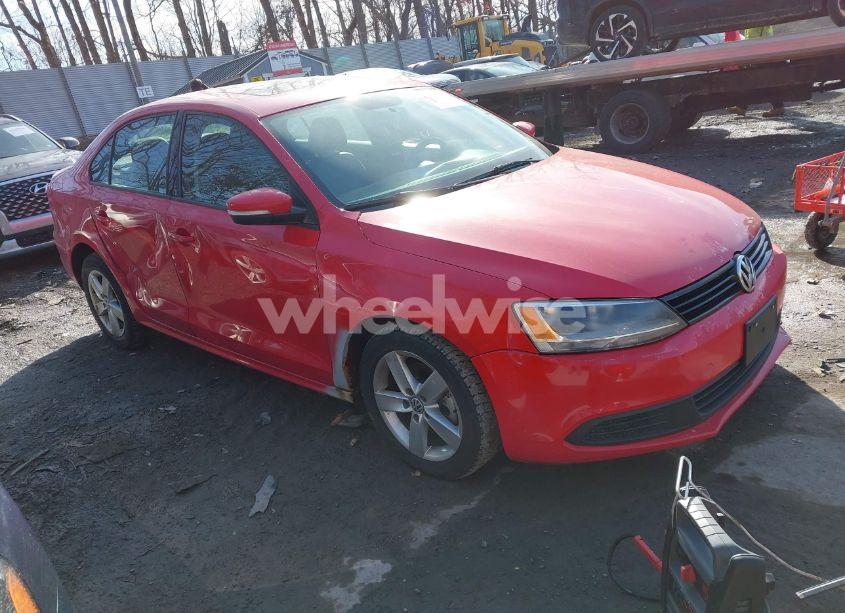 2011 Volkswagen Jetta 2.0L TDI (VIN 3VW3L7AJ4BM072188) main photo