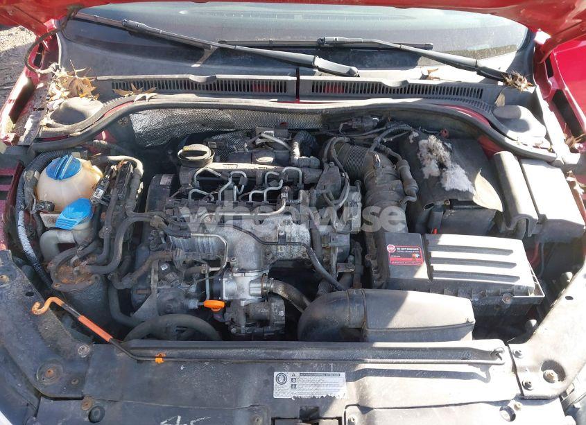 Photo 10 of 2011 Volkswagen Jetta 2.0L TDI (VIN 3VW3L7AJ4BM072188)