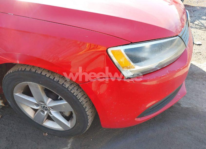 Photo 17 of 2011 Volkswagen Jetta 2.0L TDI (VIN 3VW3L7AJ4BM072188)