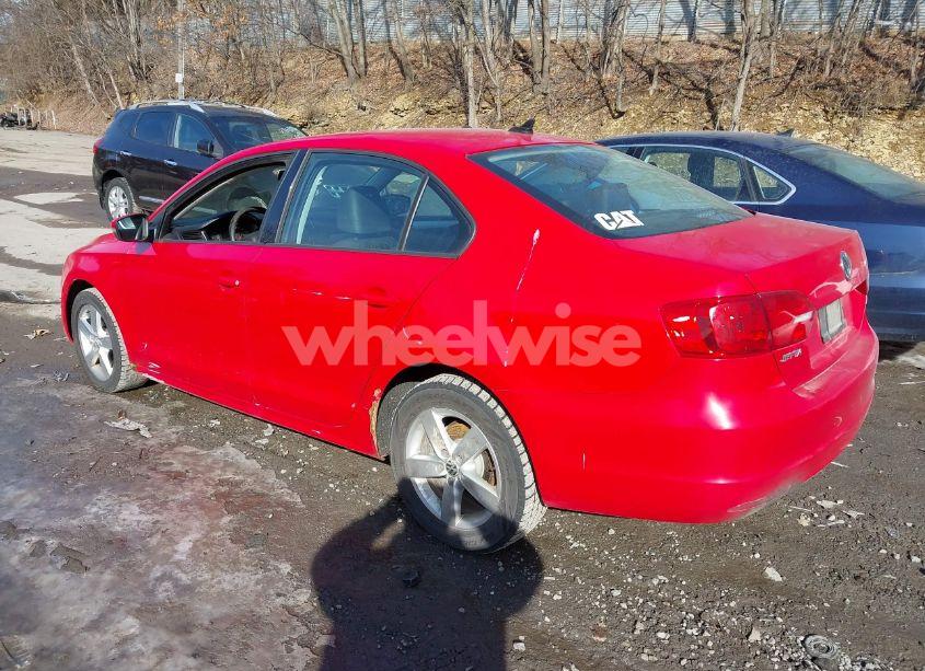 Photo 3 of 2011 Volkswagen Jetta 2.0L TDI (VIN 3VW3L7AJ4BM072188)