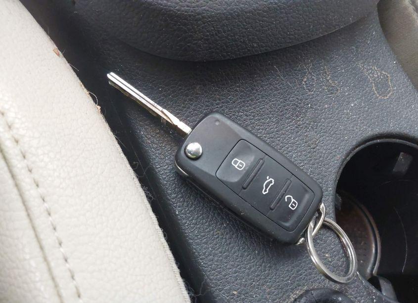 Photo 11 of 2014 Volkswagen Jetta 2.0L TDI (VIN 3VW3L7AJ5EM360161)