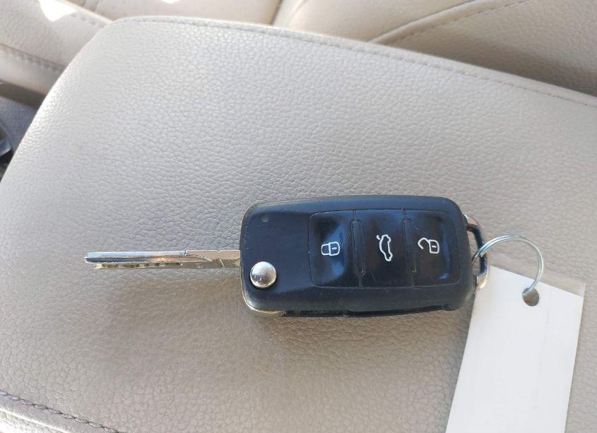 Photo 11 of 2014 Volkswagen Jetta 2.0L TDI (VIN 3VW3L7AJ5EM386260)