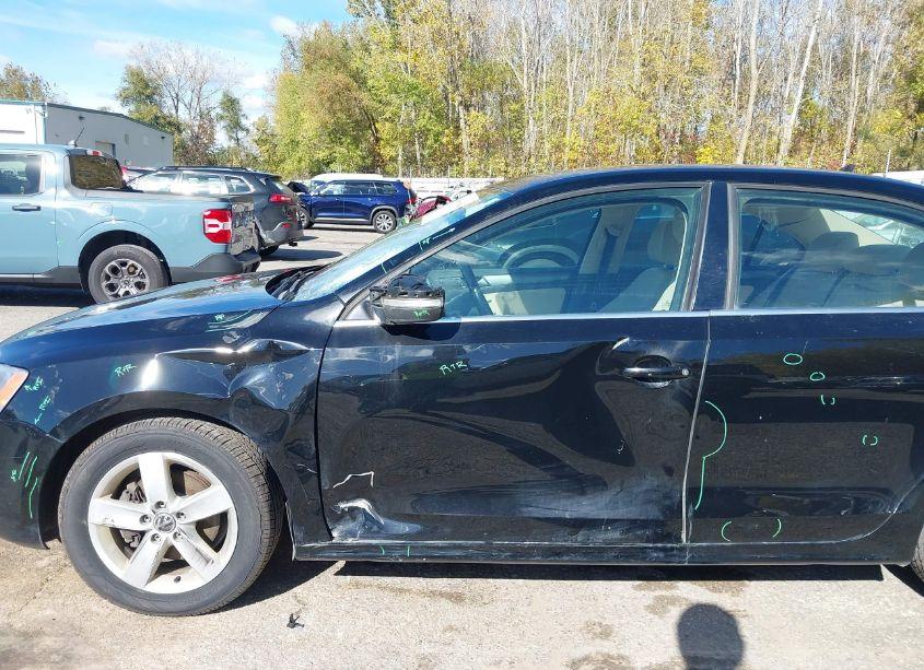 Photo 17 of 2014 Volkswagen Jetta 2.0L TDI (VIN 3VW3L7AJ5EM386260)