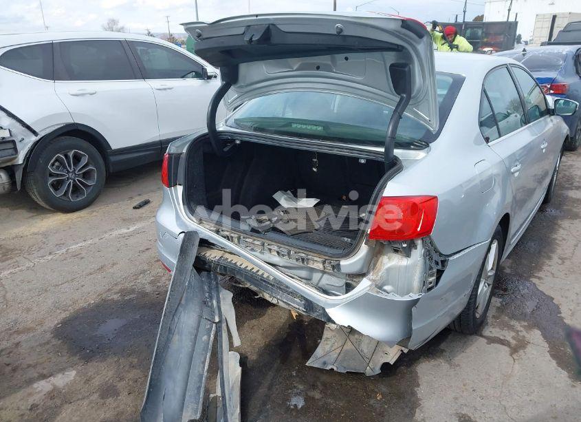 Photo 13 of 2013 Volkswagen Jetta 2.0L TDI (VIN 3VW3L7AJ6DM365626)