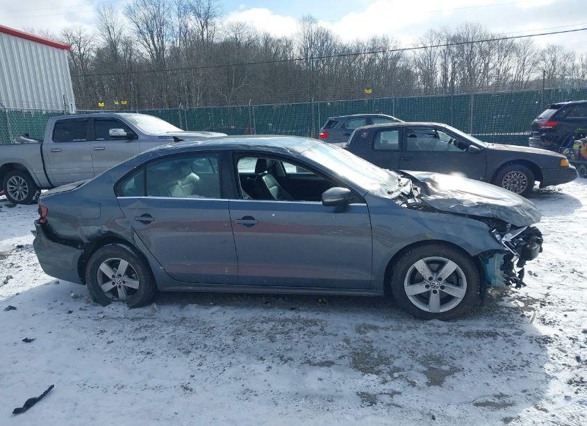 Photo 14 of 2014 Volkswagen Jetta 2.0L TDI (VIN 3VW3L7AJ6EM372769)