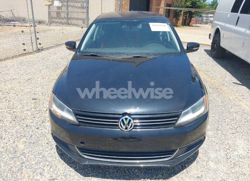 Photo 6 of 2014 Volkswagen Jetta 2.0L TDI (VIN 3VW3L7AJ6EM420044)