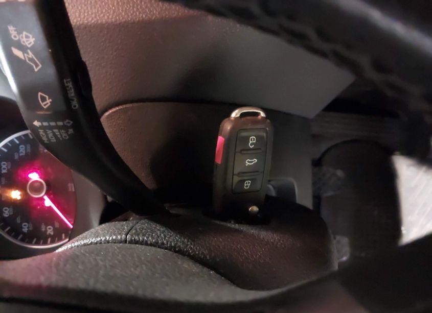 Photo 11 of 2012 Volkswagen Jetta 2.0L TDI (VIN 3VW3L7AJ7CM041373)