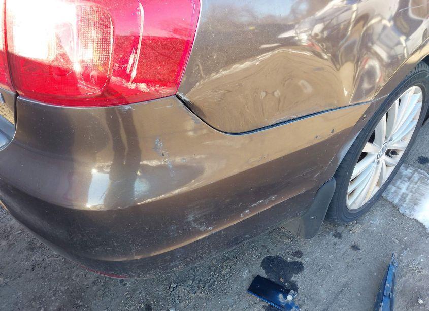 Photo 6 of 2013 Volkswagen Jetta 2.0L TDI (VIN 3VW3L7AJ7DM249688)