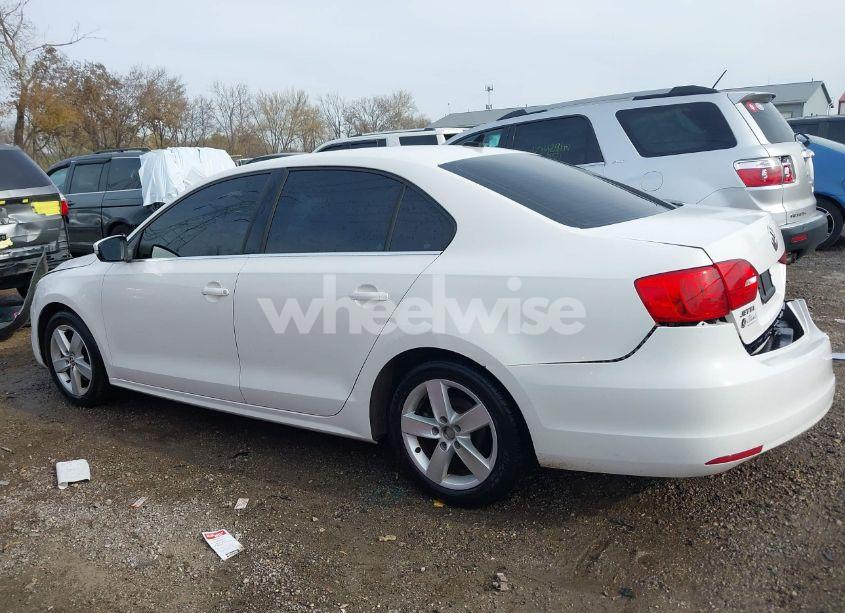 Photo 14 of 2013 Volkswagen Jetta 2.0L TDI (VIN 3VW3L7AJ7DM359723)