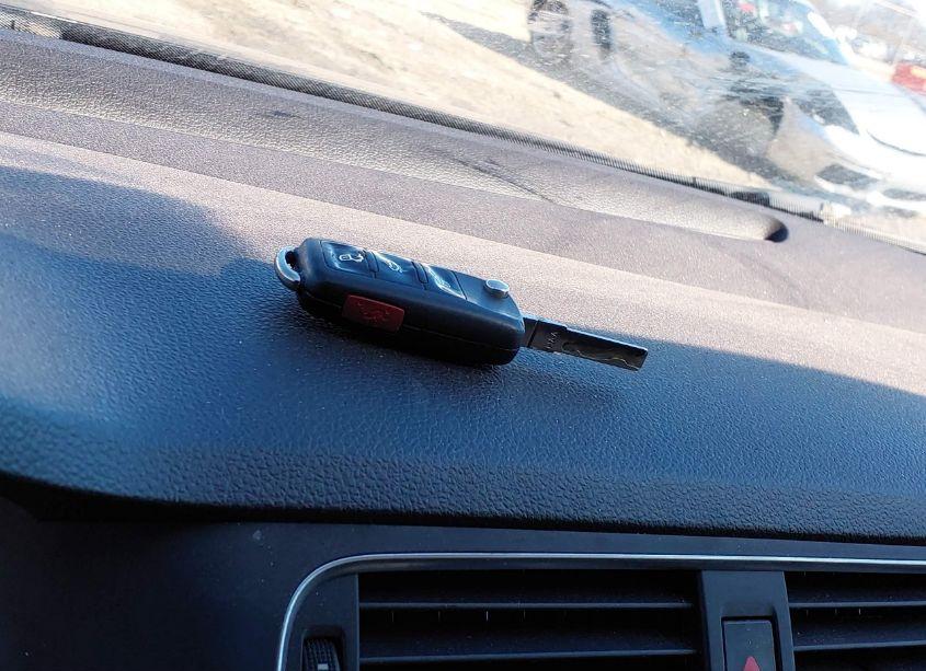 Photo 11 of 2011 Volkswagen Jetta 2.0L TDI (VIN 3VW3L7AJ9BM118761)