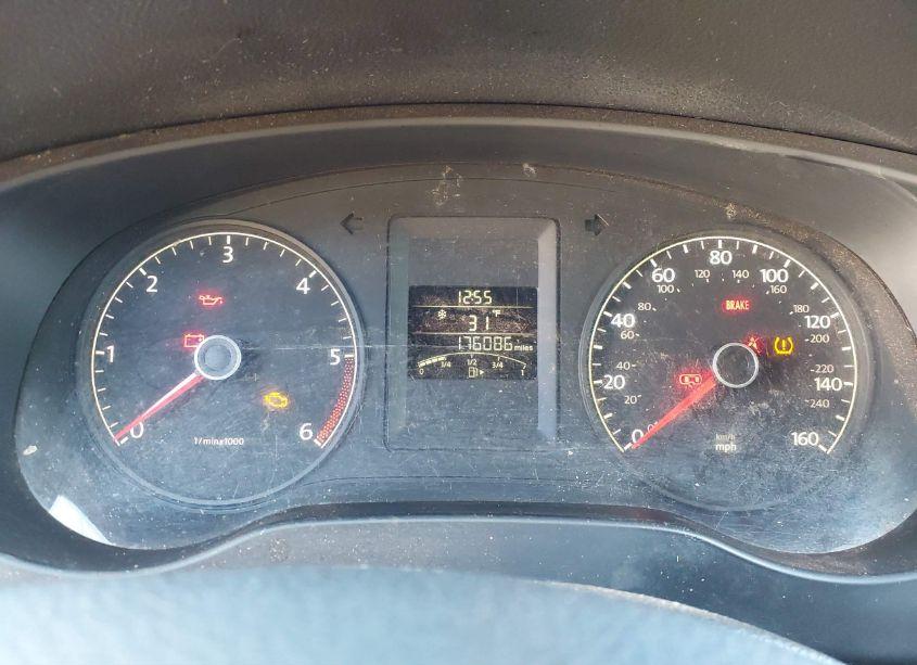 Photo 7 of 2011 Volkswagen Jetta 2.0L TDI (VIN 3VW3L7AJ9BM118761)