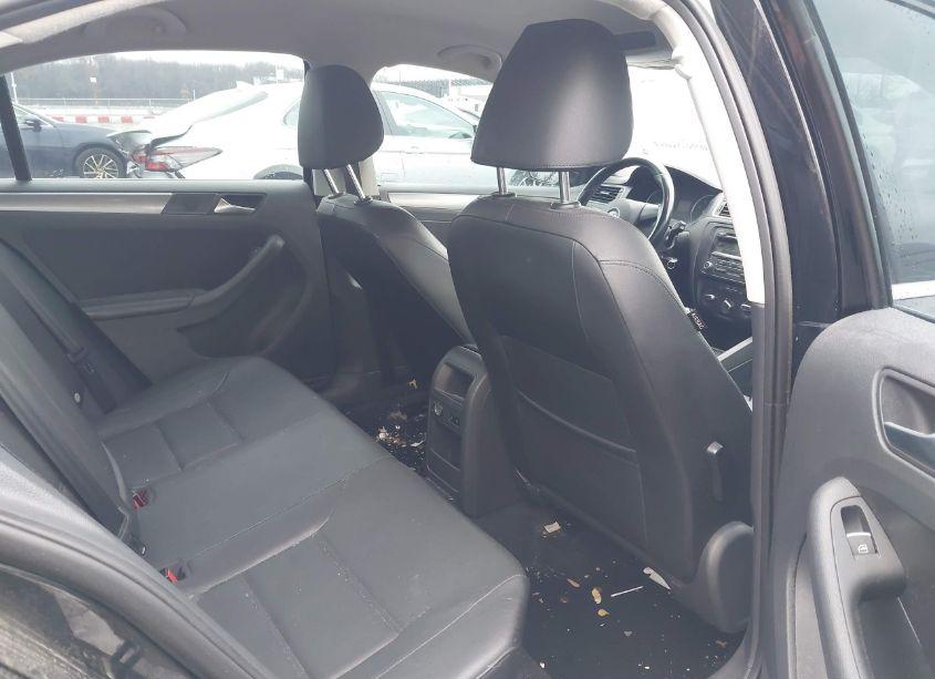 Photo 8 of 2013 Volkswagen Jetta 2.0L TDI (VIN 3VW3L7AJ9DM293174)